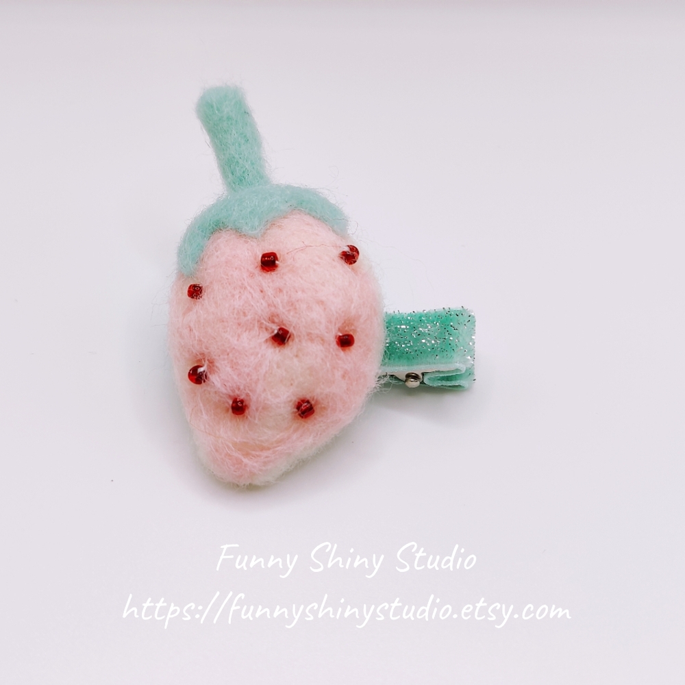 Wool Felt Pink Strawberry With Glitter Velvet Ribbon Clip.